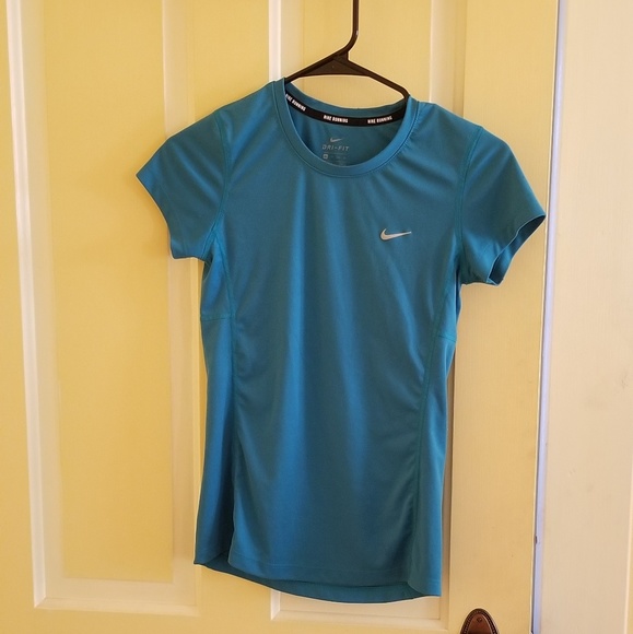 Nike Dri-Fit Running Shirt - Picture 1 of 3